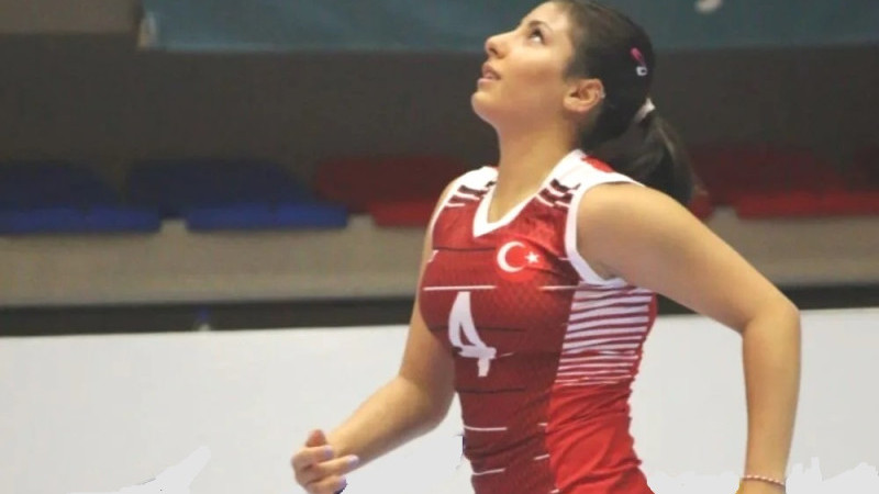 Adana’lı Milli Voleybolcu Hazal Durak  Devlet Sporcusu Oldu