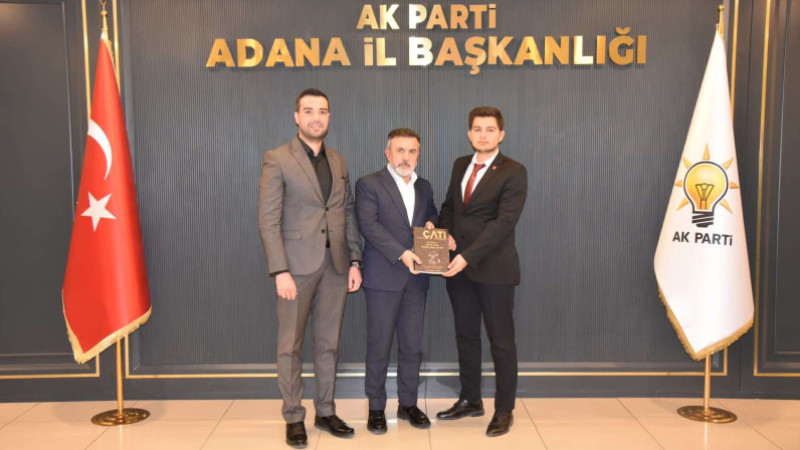 Birlik Vakfı Adana Heyetinden AK Parti İl Başkanlığı’na Nezaket Ziyareti