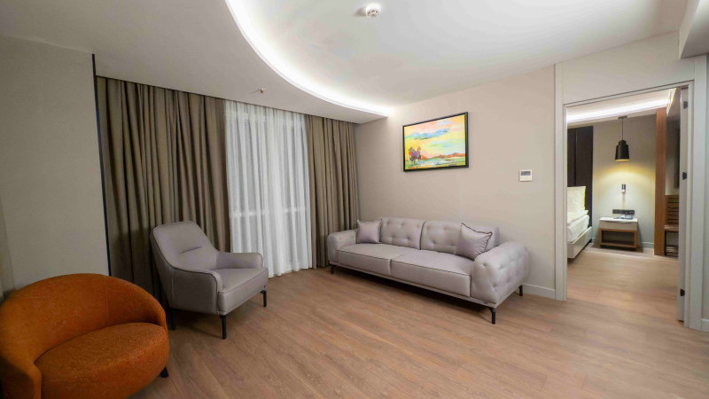 Dedeman Otel Adana’ya renk kattı