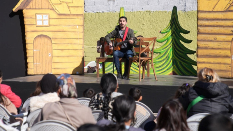 Seyhan Belediyesinden Çocuklara Tiyatro Dolu Sömestir