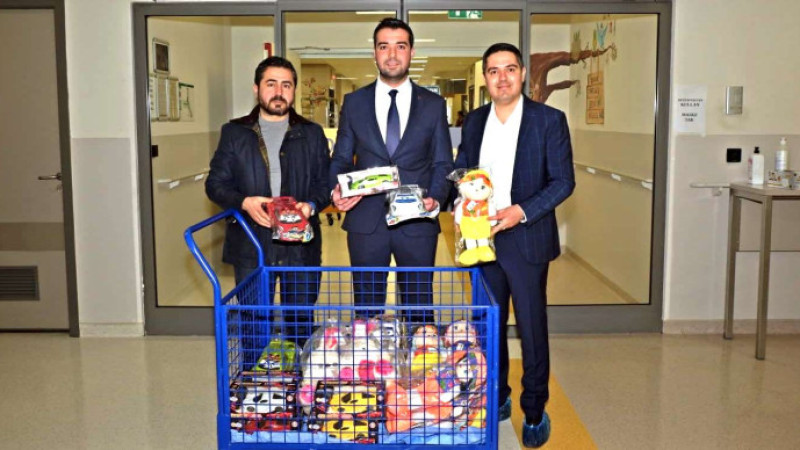 Genç Birlik Adana’dan Minik Yüreklere Moral Ziyareti