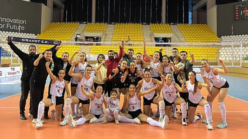 Kozan İmamoğlu Spor 1.Lige Yükseldi