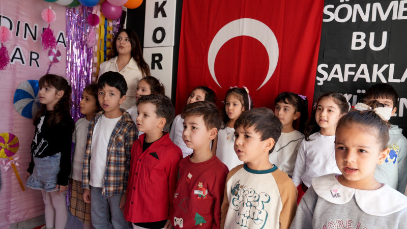 Çukurova’da miniklerden İstiklal Marşı’na anlamlı anma