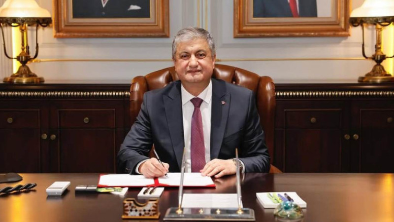 Adana Valisi Yavuz’dan 23 Nisan Mesajı