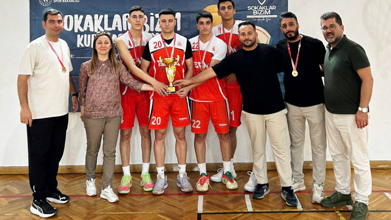 Eral Okulları Sporda da Şampiyon!