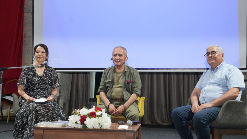 Çetin Yiğenoğlu’nun 'O Yaz Sıcaktı' Romanına büyük ilgi