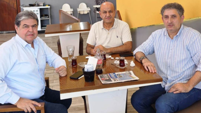 Eski Dostlar Ünlü Mekanda Bir Araya Geldi