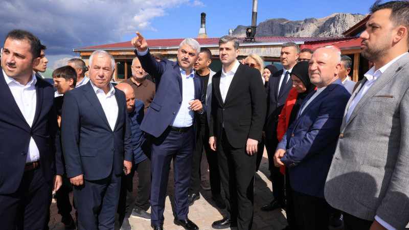 AK Parti Adana'da ilçe ilçe gönül mesaisi sürüyor