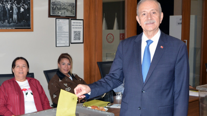Bilgiç, 'Adana’nın Asırlık Ticaret Borsası Emin Ellerde”