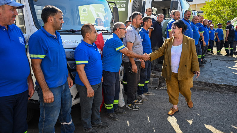 Seyhan Belediyesi temizlik filosunu 41 yeni araçla güçlendirdi